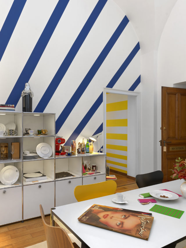 19.00 Visite privée de “Encore(s), une proposition de John M Armleder”, suivi du dîner de fin d’année